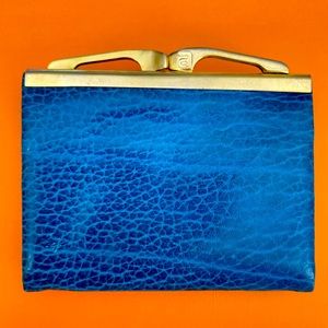 Vintage Jordan Marsh turquoise leather wallet 🤍